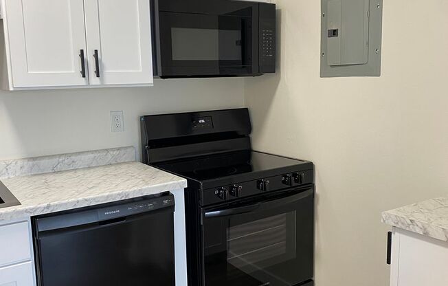 1 bed, 1 bath, 450 sqft, $1,300, Unit 2514-0532