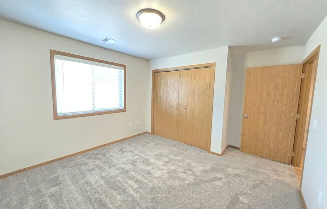 2 beds, 1 bath, 1,006 sqft, $1,230, Unit 3500 303