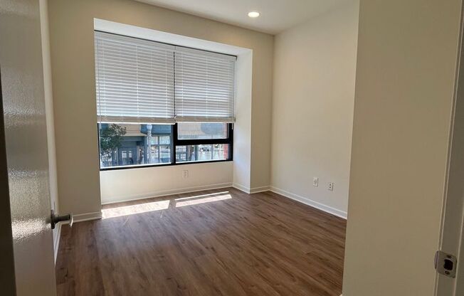 2 beds, 2 baths, 901 sqft, $3,550, Unit 204 P