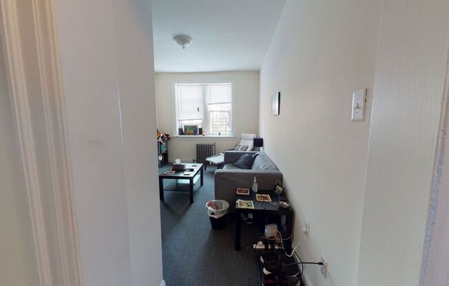 1 bed, 1 bath, 471 sqft, $1,125, Unit 1-H