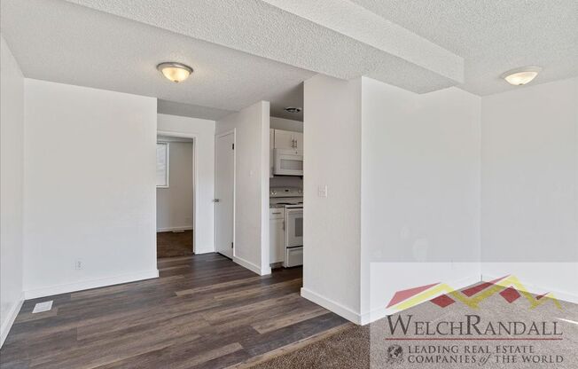 2 beds, 1 bath, 850 sqft, $1,250, Unit 1054