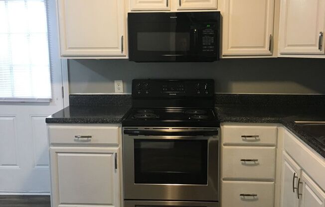 2 beds, 1.5 baths, 1,050 sqft, $1,425, Unit 510-C SA