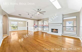 5801 ROYAL RDG DR