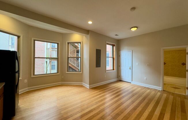 3 beds, 2 baths, $1,600, Unit 922 Whitelock -C1