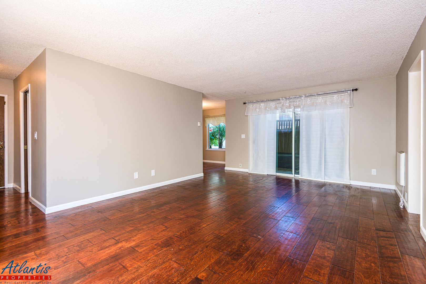 Lovely Condo | Private Yard | Prime Location