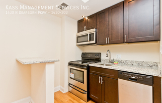 1430 N DEARBORN PKWY