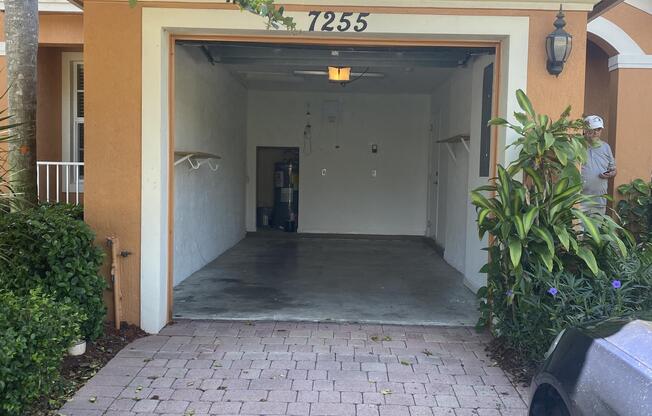 7255 BRIELLA DR