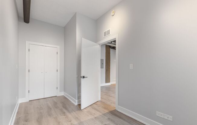 1 bed, 1 bath, 338 sqft, $1,700, Unit 108