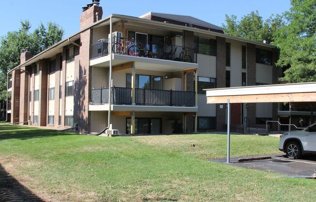 2 bed 2 bath available NOW!