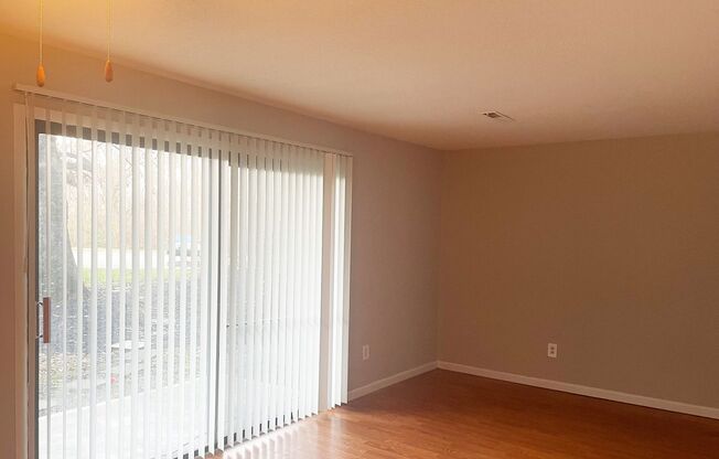 1 bed, 1 bath, 750 sqft, $1,145, Unit 1600-109