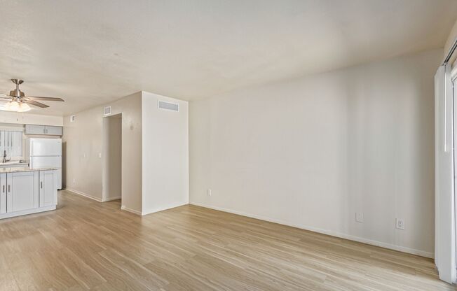 2 beds, 2 baths, 950 sqft, $1,350, Unit 102