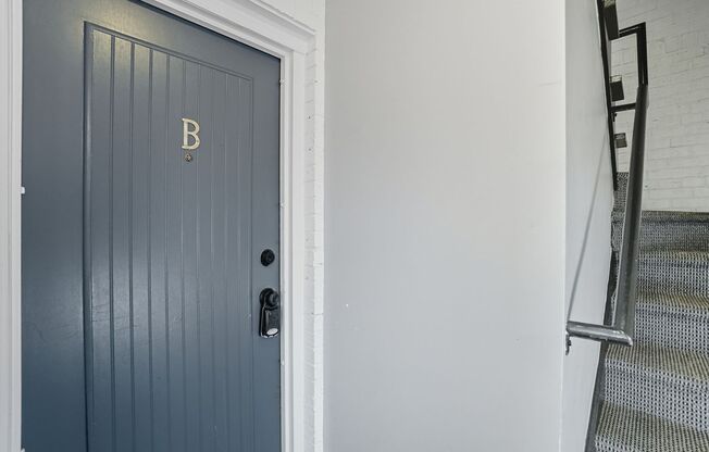 2 Bedroom Condo on Park Road!