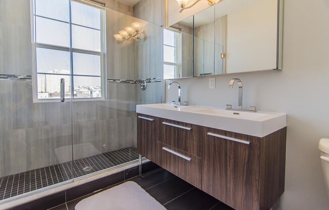 2 beds, 2 baths, 1,119 sqft, $3,250, Unit 512