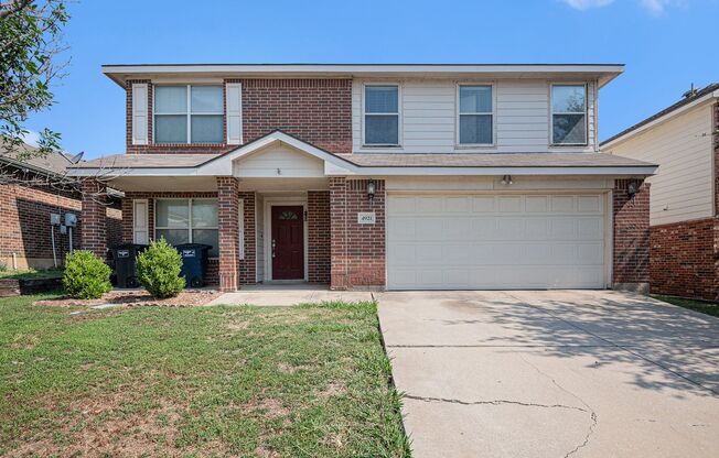 Charming 2-Story in North Fort Worth