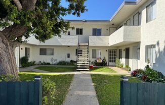 17542 Jefferson Ln