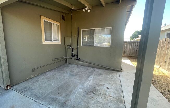 2 beds, 1 bath, 800 sqft, $2,300, Unit 856 1/2