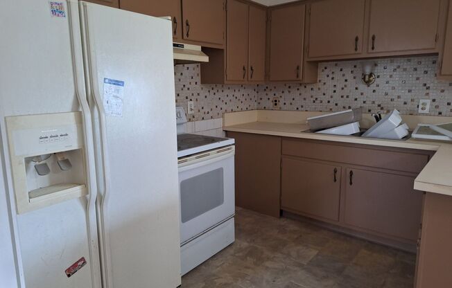 3 beds, 1 bath, $1,700