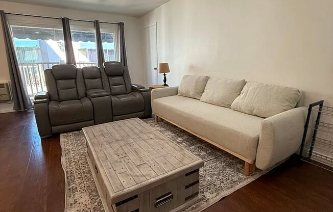 Furnished Top-Floor West LA Townhome Near Sawtelle and UCLA