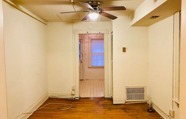 1 bed, 1 bath, $1,195, Unit Apt. A