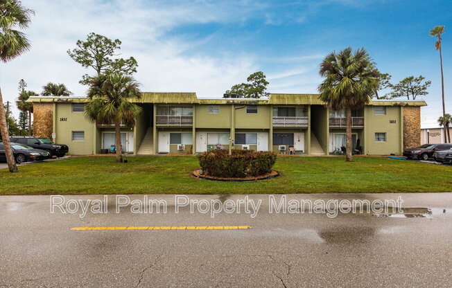 1852 B GOLF VW AVE