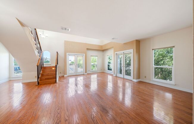 Downtown Luxury Condo with Rooftop Views - Realtor Commission: $1000