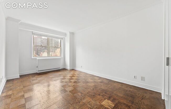 3 beds, 2 baths, 1,230 sqft, $8,000, Unit 10C