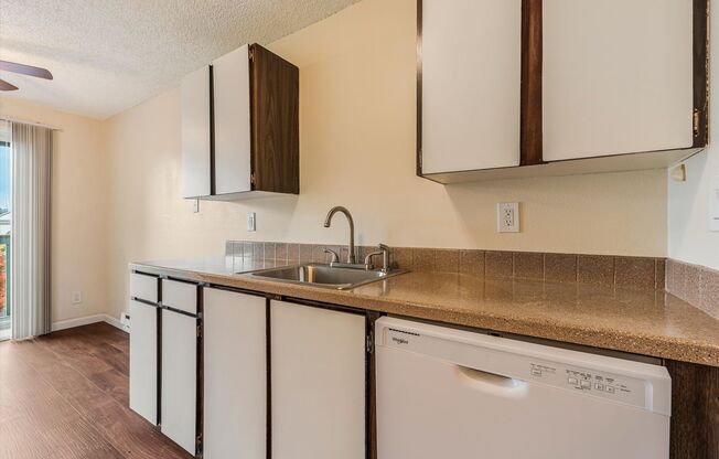 1 bed, 1 bath, 770 sqft, $1,325, Unit 58