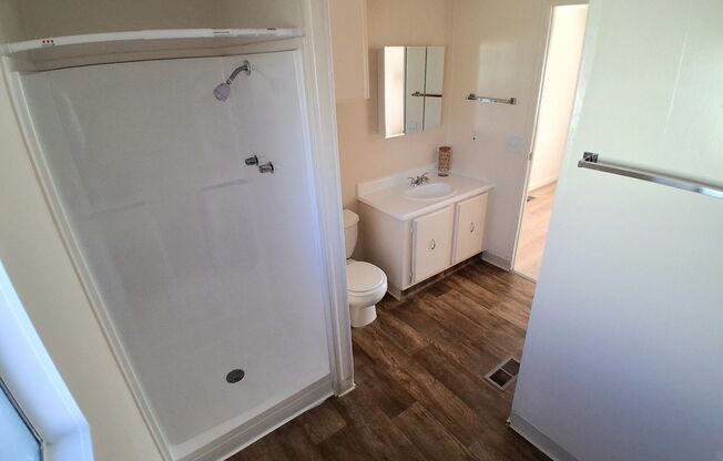 2 beds, 2 baths, 800 sqft, $3,450, Unit 139