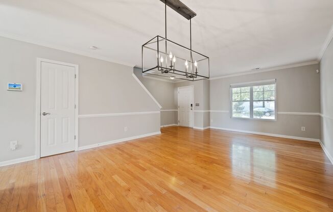Beautiful 4 bedroom 2.5 bath with Fenced Yard! Available August 8th
