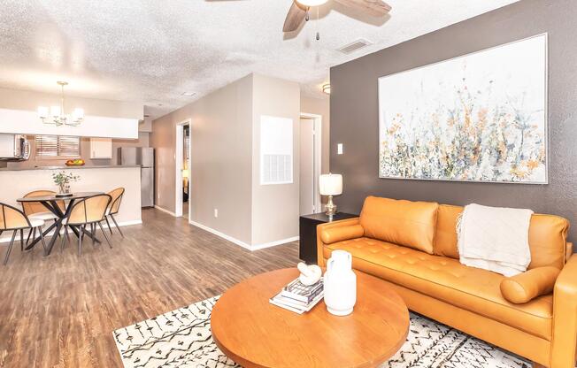 2 beds, 2 baths, 900 sqft, $919