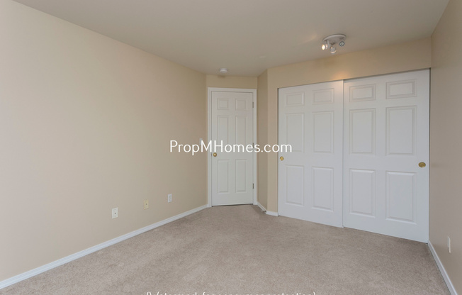 3 beds, 2.5 baths, $2,899