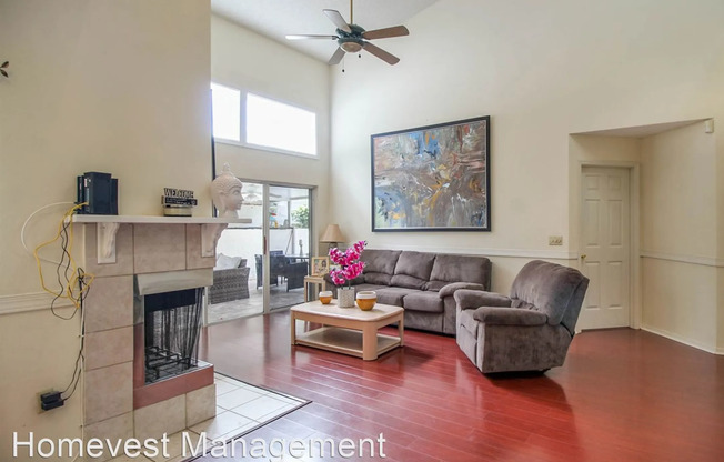 913 RED DANDY DR