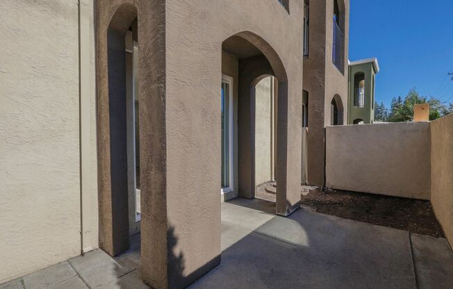 2 beds, 1.5 baths, 1,300 sqft, $1,895, Unit 3