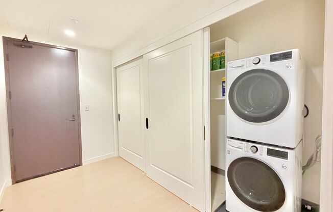 2 beds, 2 baths, $4,295, Unit UNIT 2004