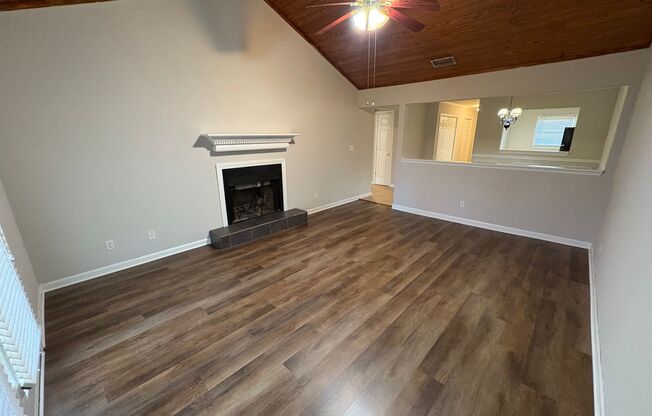 2 beds, 2 baths, $1,330, Unit Unit 622