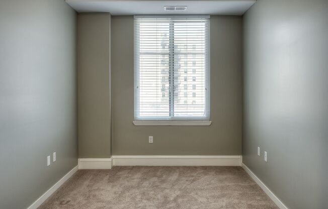 1 bed, 1 bath, 753 sqft, $1,100, Unit #404