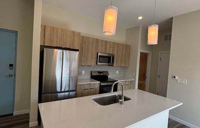 1 bed, 1 bath, 586 sqft, $1,599, Unit 820 #303