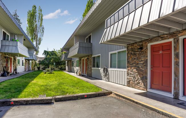 Arrowsmith Apartments