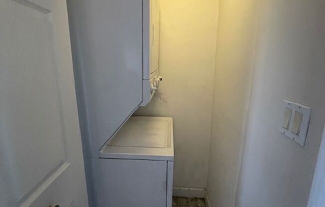 1 bed, 1 bath, $1,600