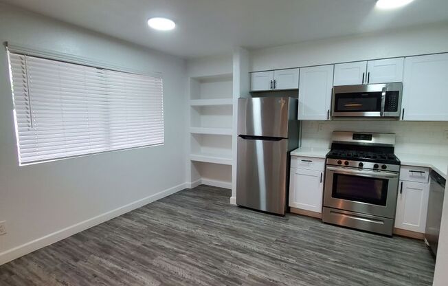2 beds, 2 baths, 977 sqft, $1,545, Unit 08