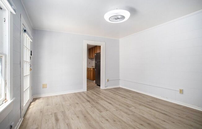 531 Taylor Ave - 1 bedroom | 1 bath | Back cottage
