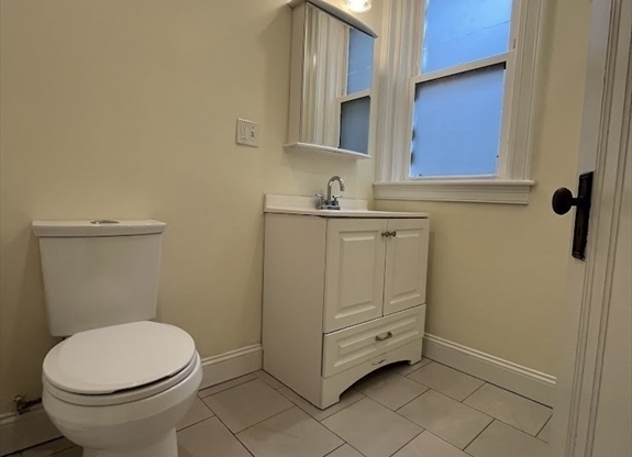 2 beds, 1 bath, 1,000 sqft, $3,695, Unit 11