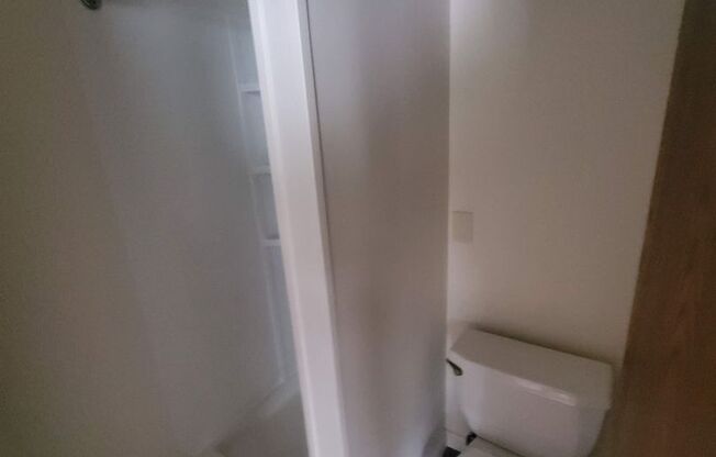 Studio, 1 bath, $800