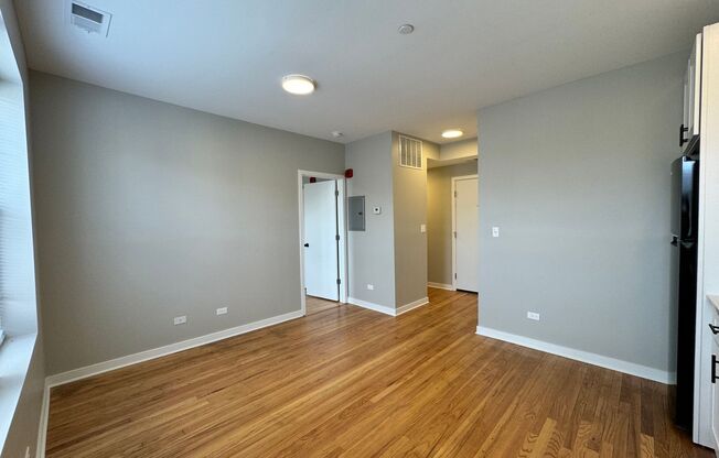 1 bed, 1 bath, $1,575, Unit 106