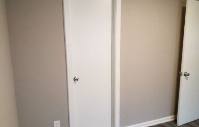 Studio, 1 bath, 800 sqft, $725, Unit 4D
