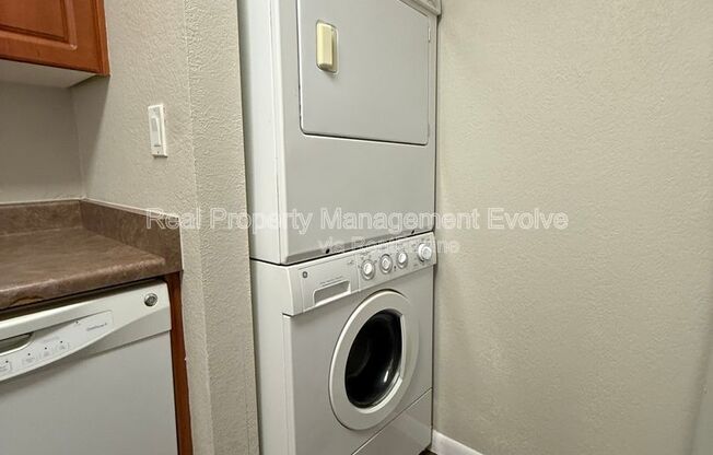 2 beds, 2 baths, 919 sqft, $1,445, Unit Apt 1062