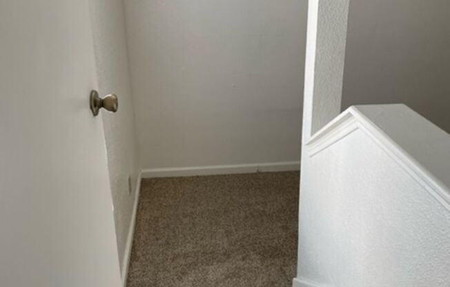 2 beds, 2 baths, 1,038 sqft, $1,215, Unit 1406