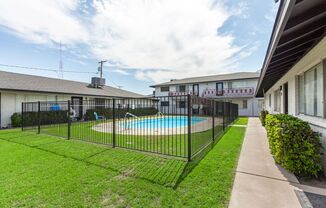Alexsi Apartments