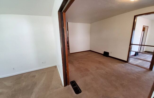 3 beds, 1 bath, $1,600