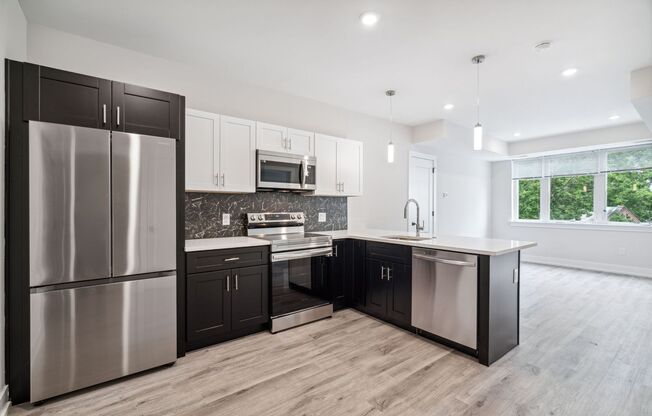 1 bed, 1 bath, 593 sqft, $1,595, Unit C07